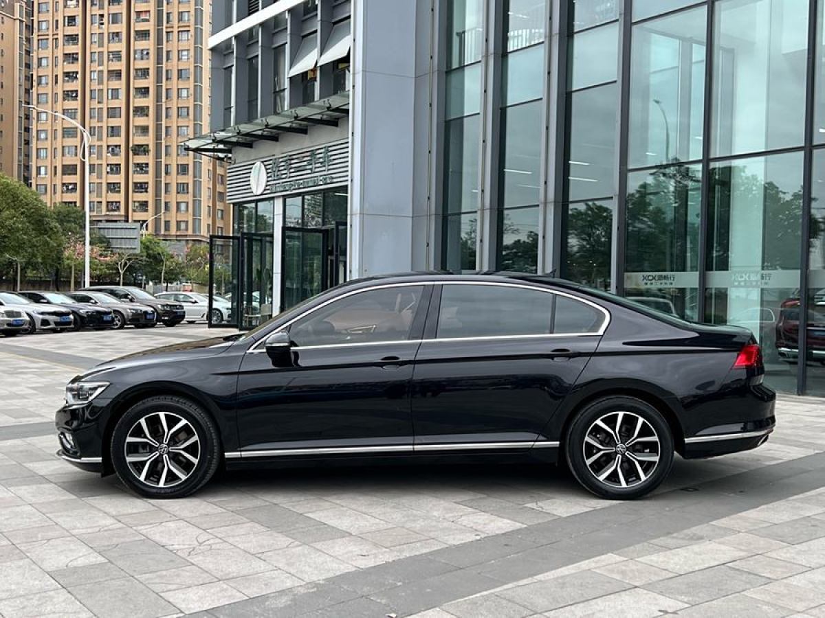 大眾 邁騰  2020款 330TSI DSG 領(lǐng)先型圖片