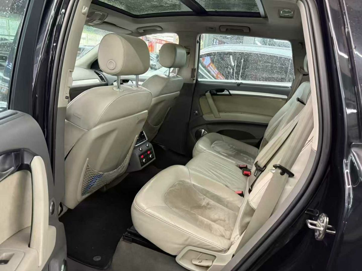 奧迪 奧迪Q7  2010款 Q7 6.0 TDI quattro圖片