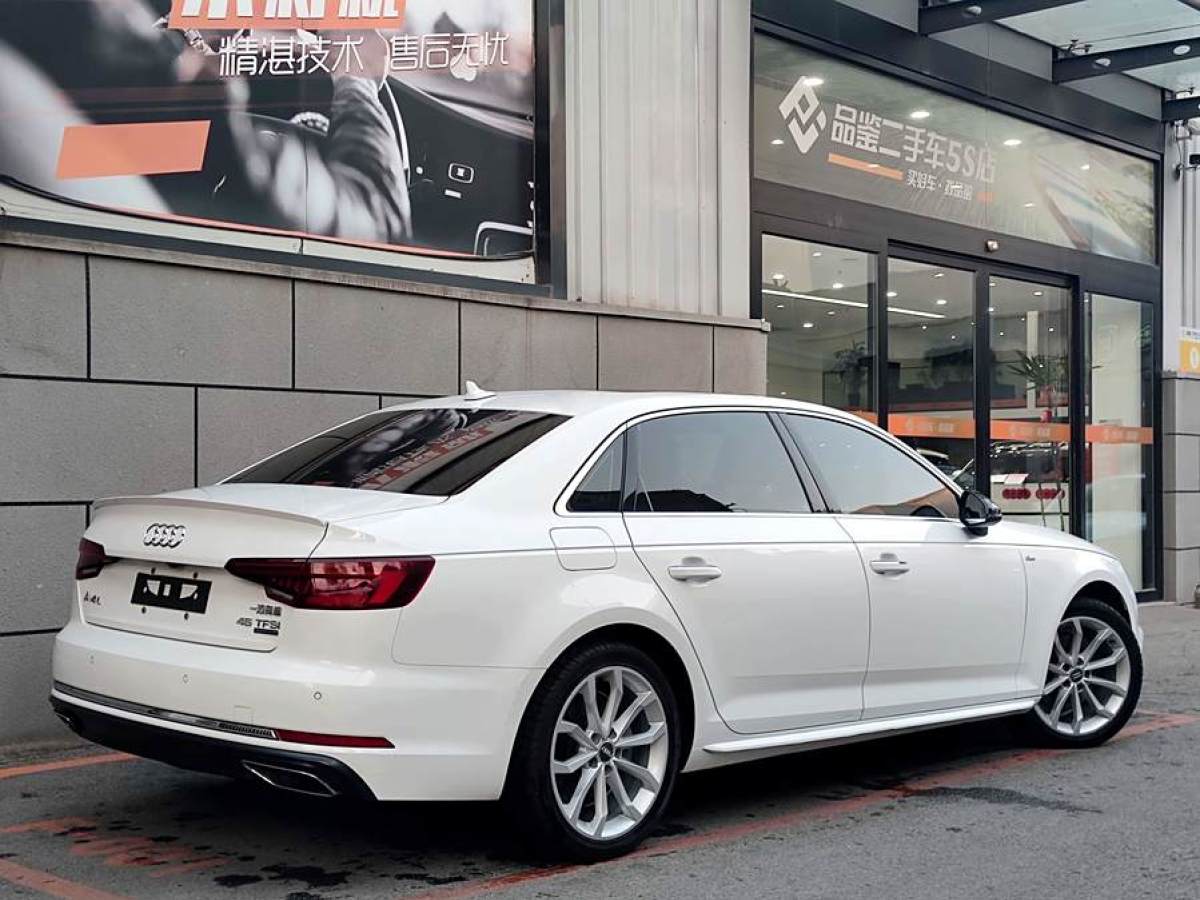 奧迪 奧迪A4L  2019款 40 TFSI 進取型 國VI圖片