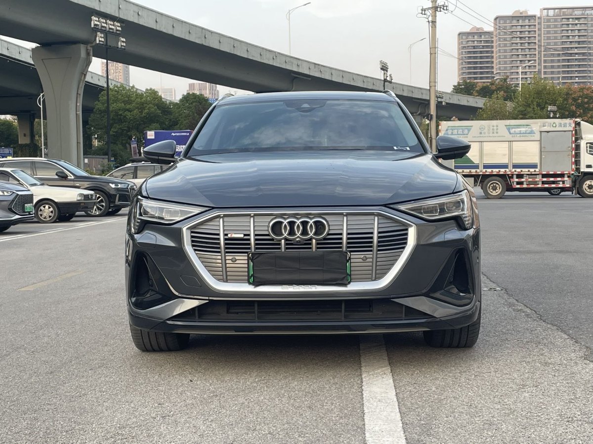 奧迪 奧迪e-tron  2021款 Sportback 55 quattro 臻選型圖片