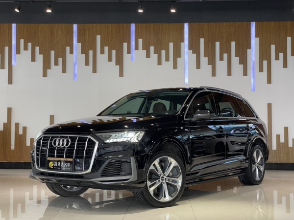 奥迪 奥迪Q7  2020款 55 TFSI quattro S line运动型