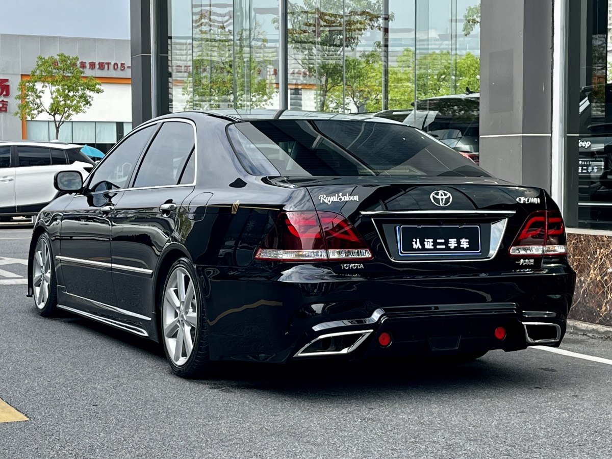 豐田 皇冠  2007款 2.5L Royal 導(dǎo)航版圖片