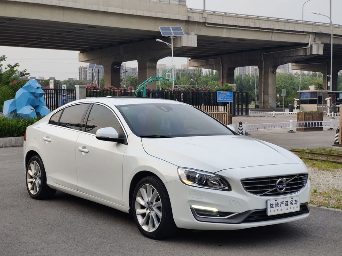 沃爾沃 S60  2015款 L 2.0T 智遠(yuǎn)版圖片