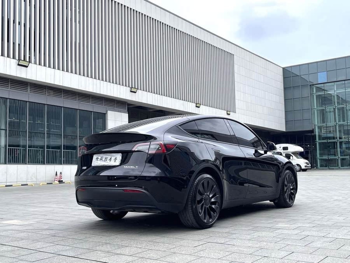 特斯拉 Model Y  2022款 改款 長(zhǎng)續(xù)航全輪驅(qū)動(dòng)版圖片