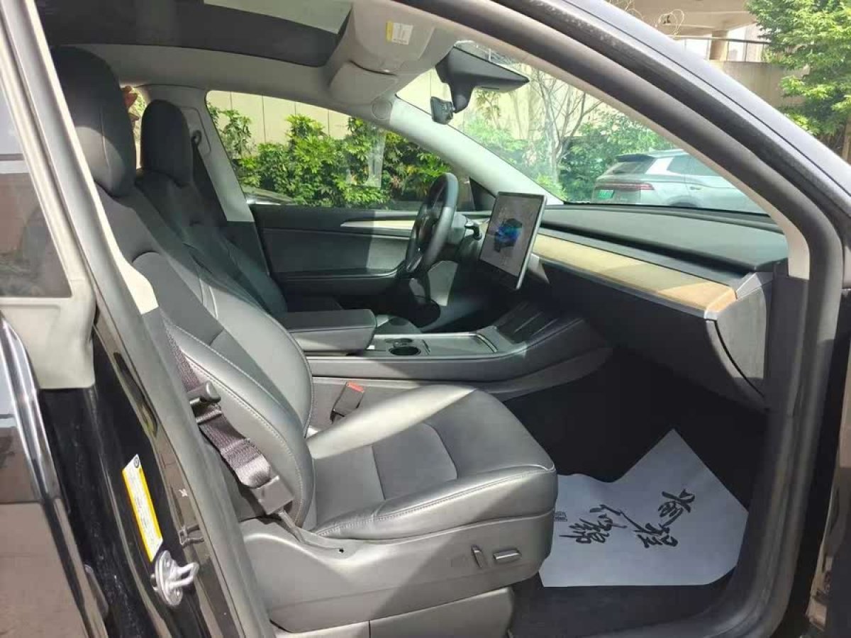 特斯拉 Model Y  2022款 改款 長續(xù)航全輪驅(qū)動版圖片
