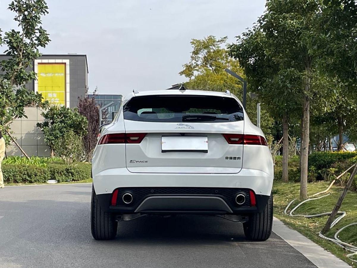 2024年1月捷豹 E-PACE  2024款 進(jìn)取運(yùn)動版 R-DYNAMIC S