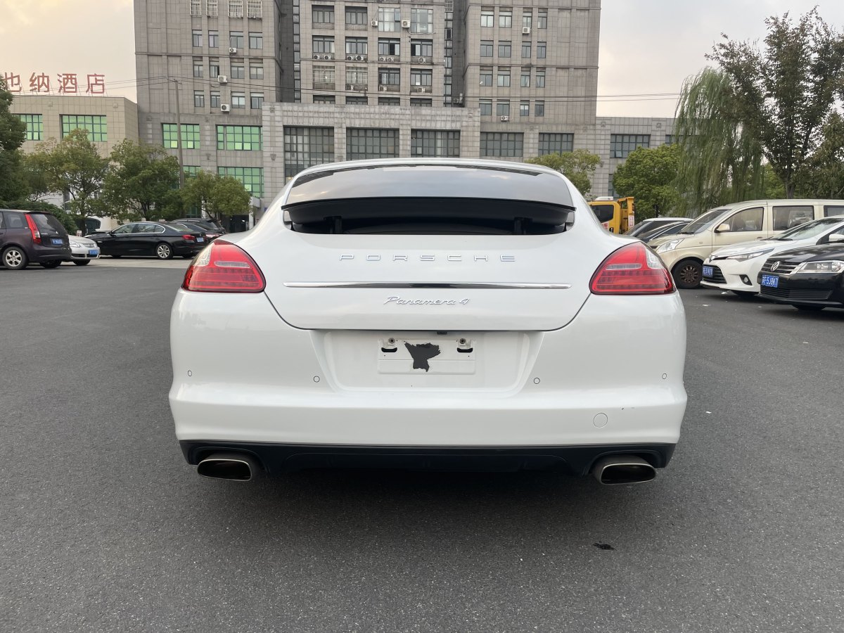 保時(shí)捷 Panamera  2013款 Panamera 4 Platinum Edition 3.6L圖片