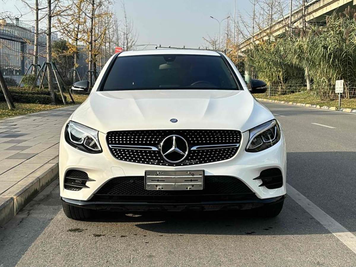 奔馳 奔馳GLC  2022款 改款 GLC 300 4MATIC 轎跑SUV圖片