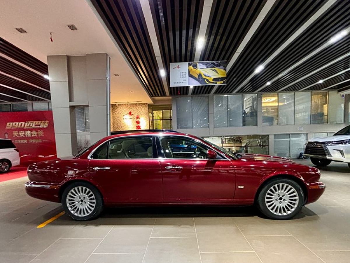 捷豹 XJ  2007款 XJ6L 3.0皇家加長版圖片