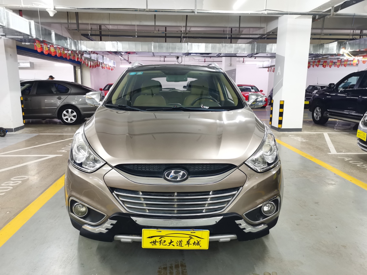 現(xiàn)代 ix35  2012款 2.0 GLS 四驅(qū)尊貴導(dǎo)航版圖片