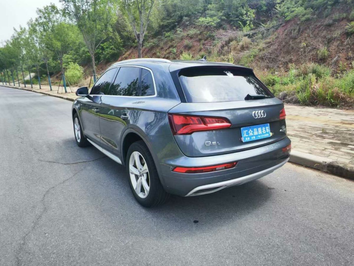 奧迪 奧迪Q3  2019款  35 TFSI 時(shí)尚動(dòng)感型圖片