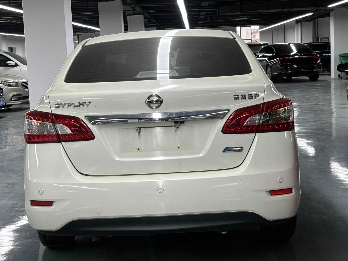 日產(chǎn) 軒逸  2012款 1.6XL CVT豪華版圖片