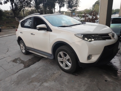 2014年1月 豐田 RAV4 榮放 2.0L CVT兩驅(qū)風尚版圖片