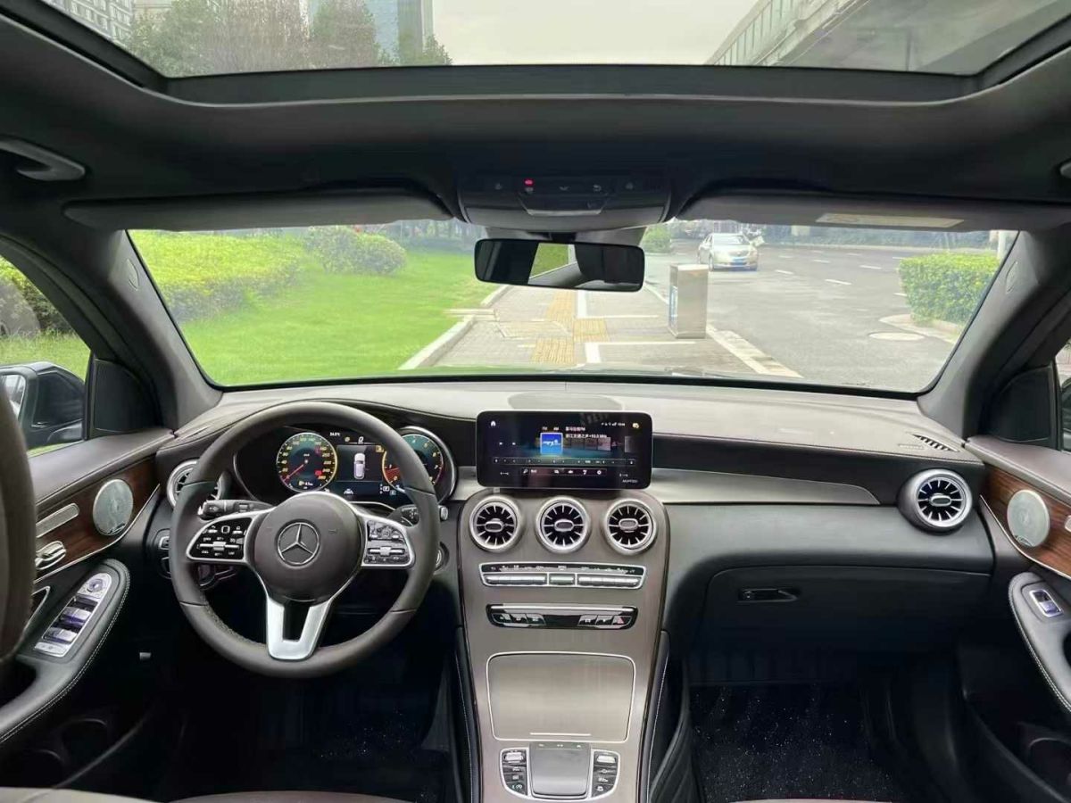 奔馳 奔馳GLC  2021款 GLC 300 4MATIC 轎跑SUV圖片