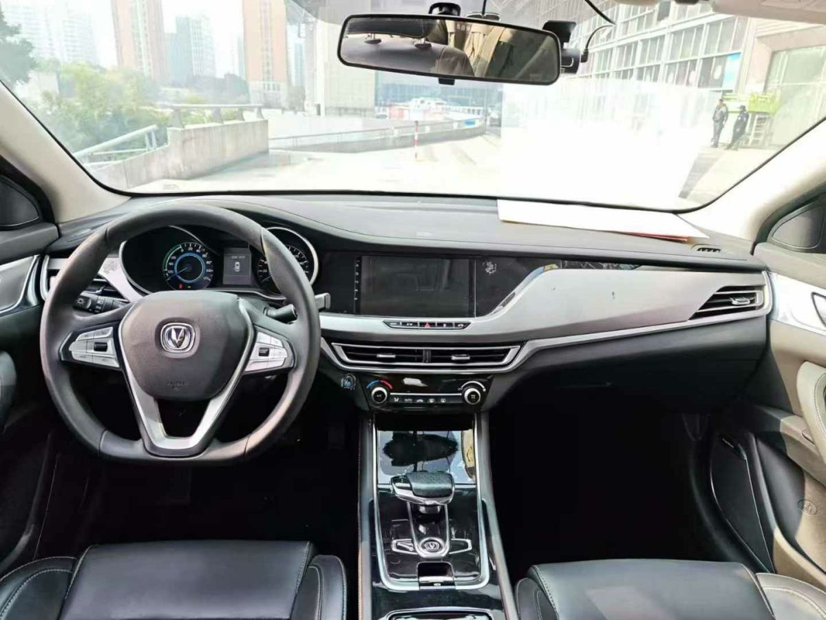 長(zhǎng)安 逸動(dòng)  2020款 PLUS 1.6L GDI 手動(dòng)精英型圖片