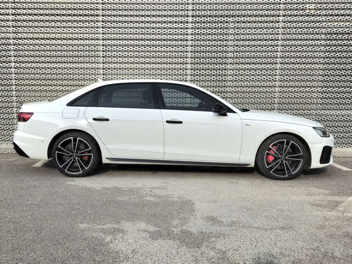 奧迪 奧迪A4L  2023款 45 TFSI quattro 臻選動感型圖片