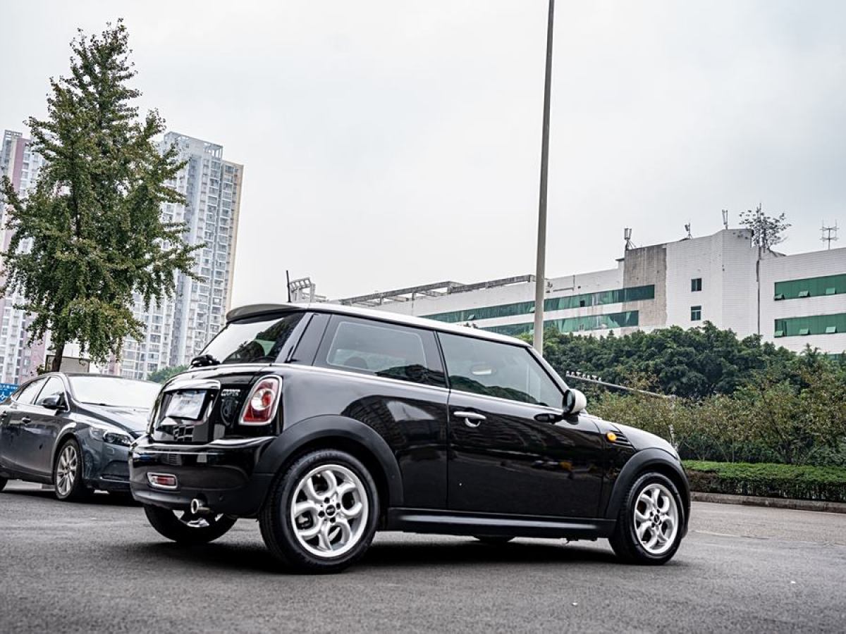 2012年4月MINI MINI  2012款 1.6L COOPER Baker Street