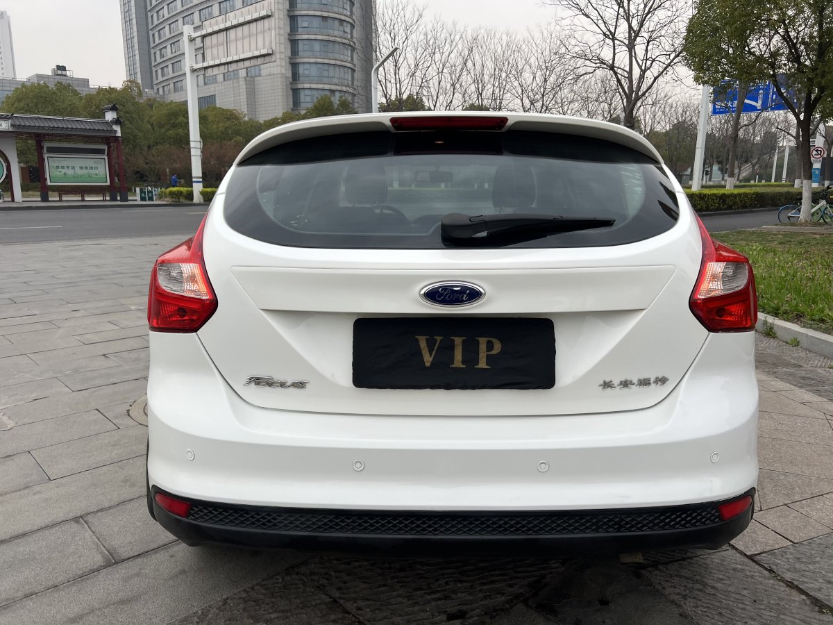 福特 福克斯  2012款 两厢 1.6L 自动舒适型图片