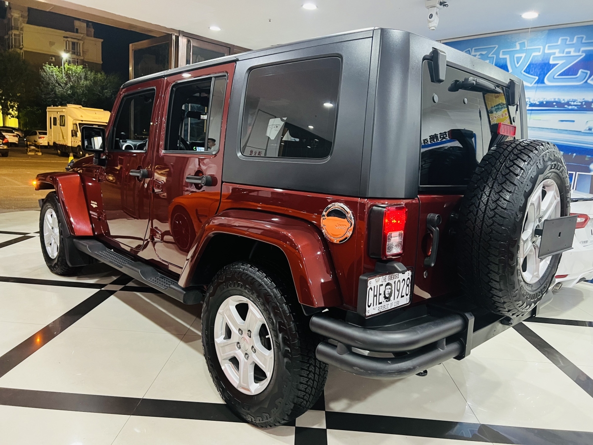 Jeep 牧馬人  2008款 3.8L Sahara 四門版圖片