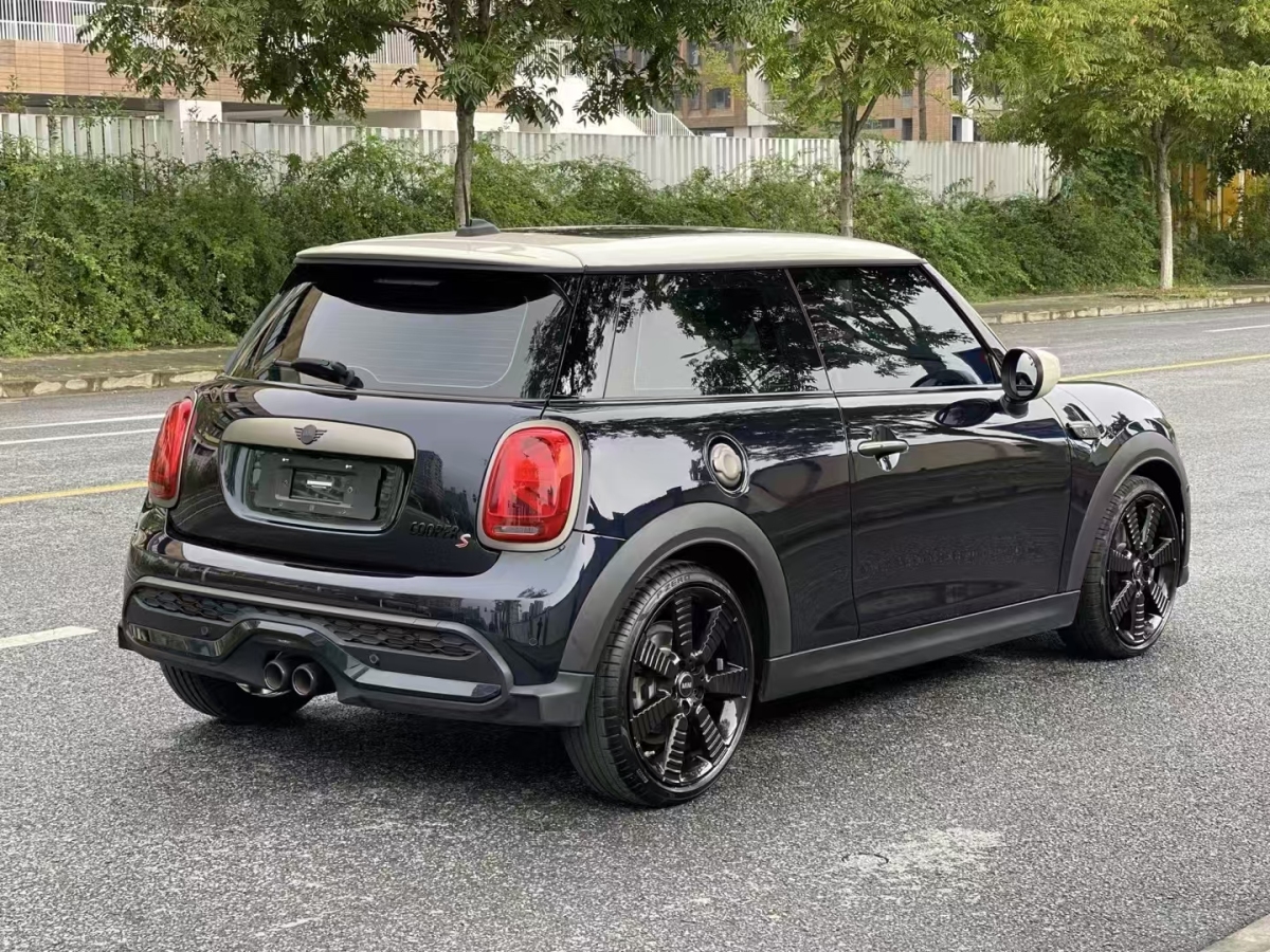 2023年12月MINI MINI  2023款 改款 2.0T COOPER S 藝術(shù)家