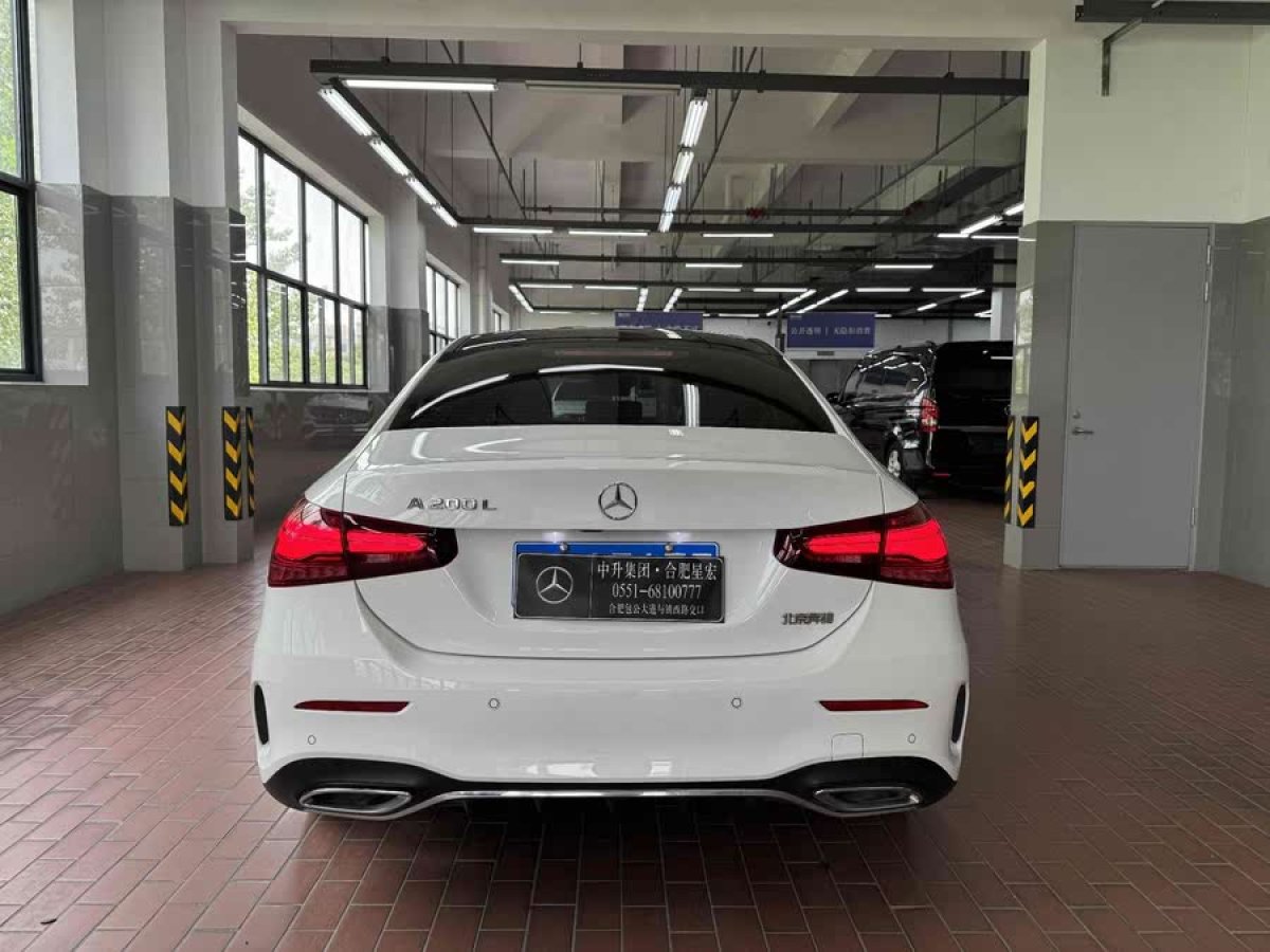 奔馳 奔馳A級(jí)  2024款 改款 A 200 L 時(shí)尚型圖片