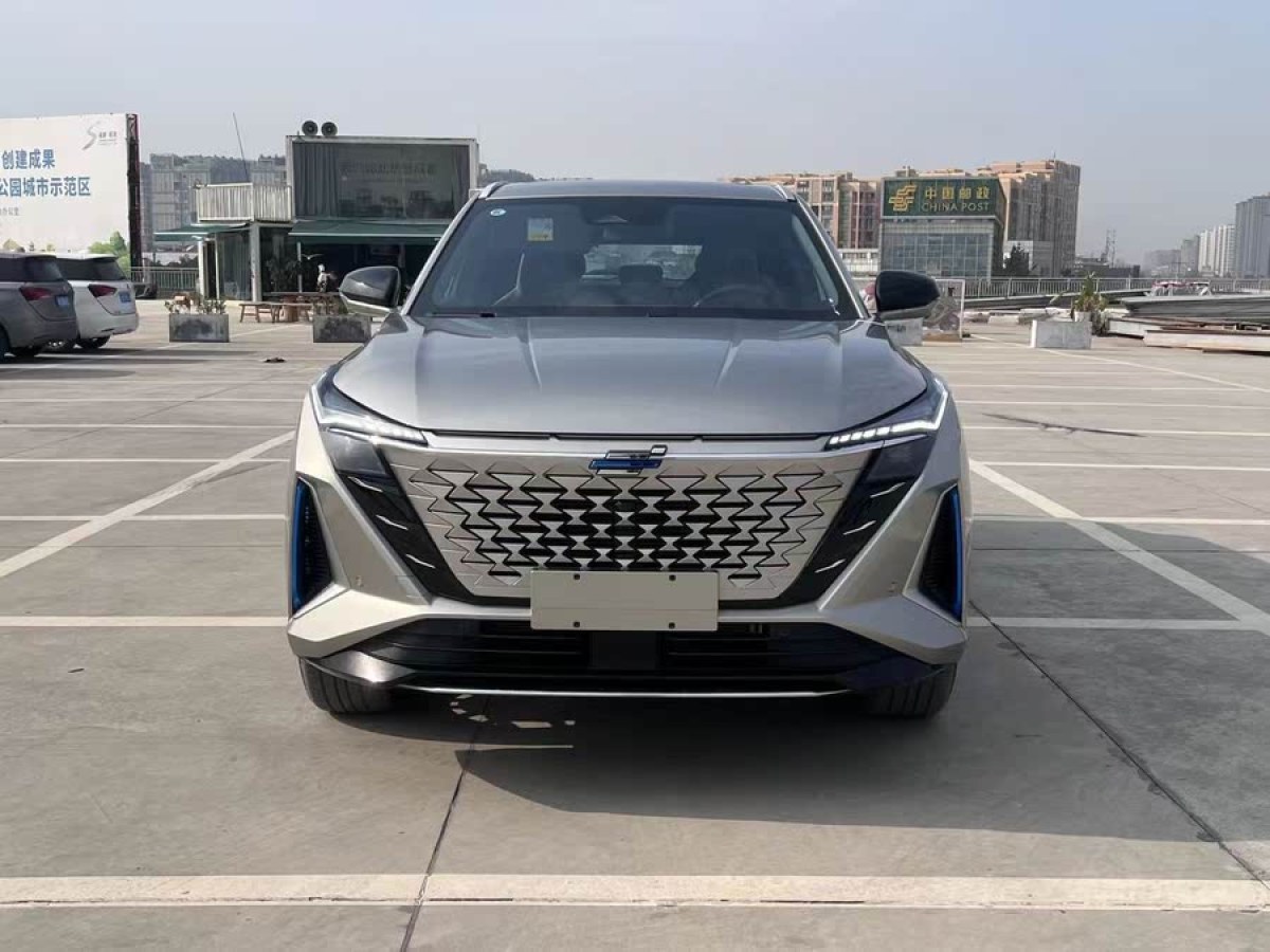 長安歐尚 長安歐尚Z6  2023款 藍(lán)鯨 1.5T DCT智尊型圖片
