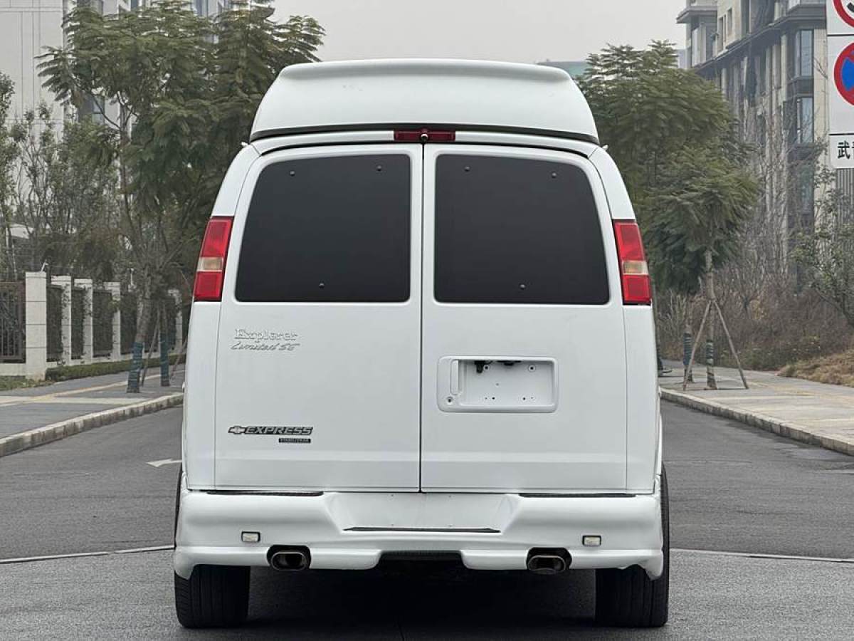 GMC SAVANA  2011款 6.0L 商務(wù)之星7座圖片