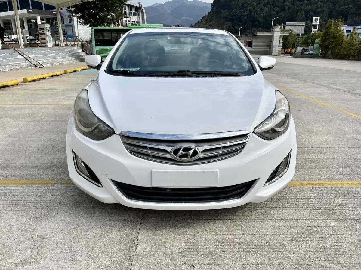 現(xiàn)代 朗動  2013款 1.6L 自動尊貴型圖片