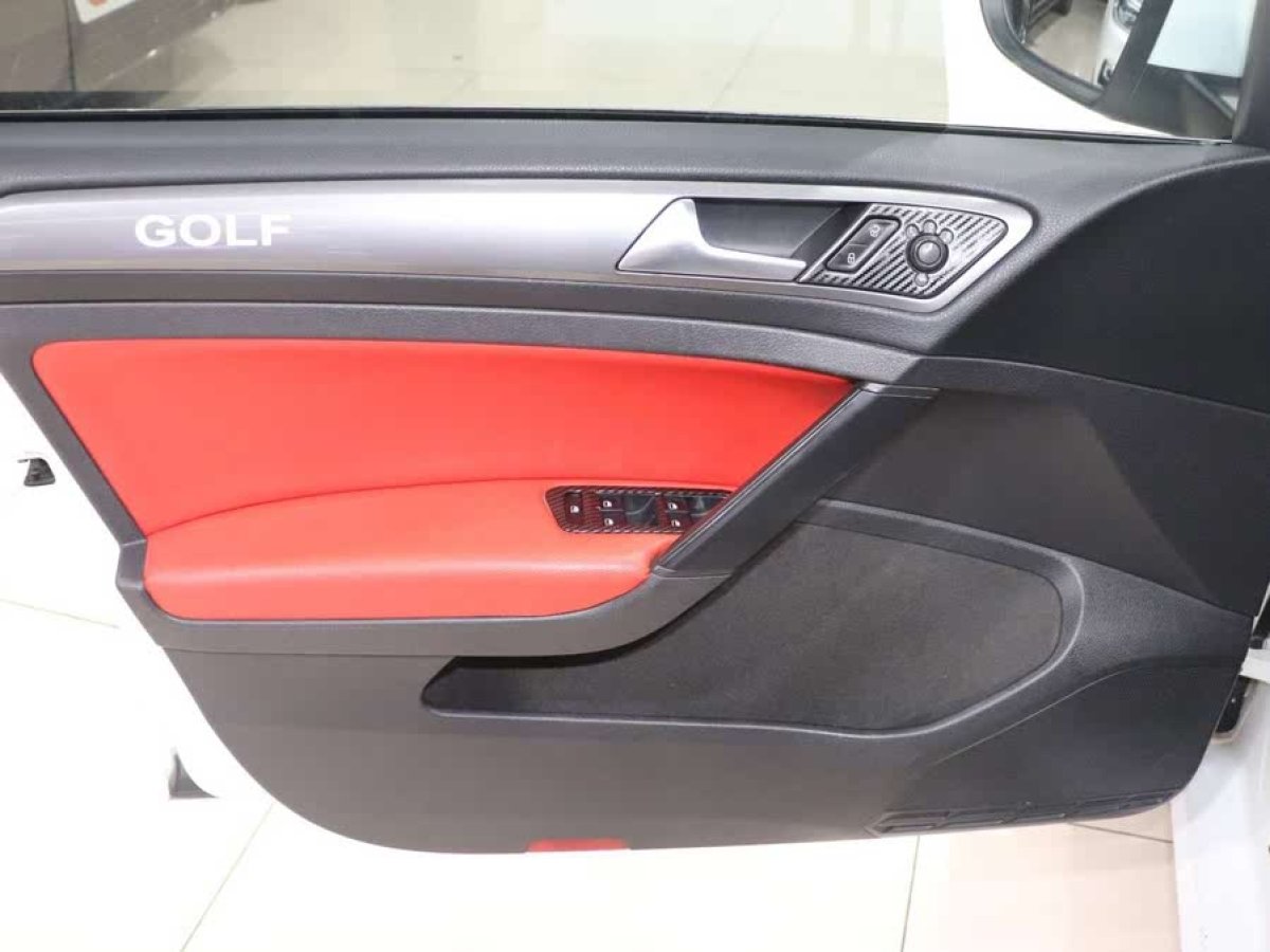 大眾 高爾夫  2014款 1.6L 手動時(shí)尚型圖片