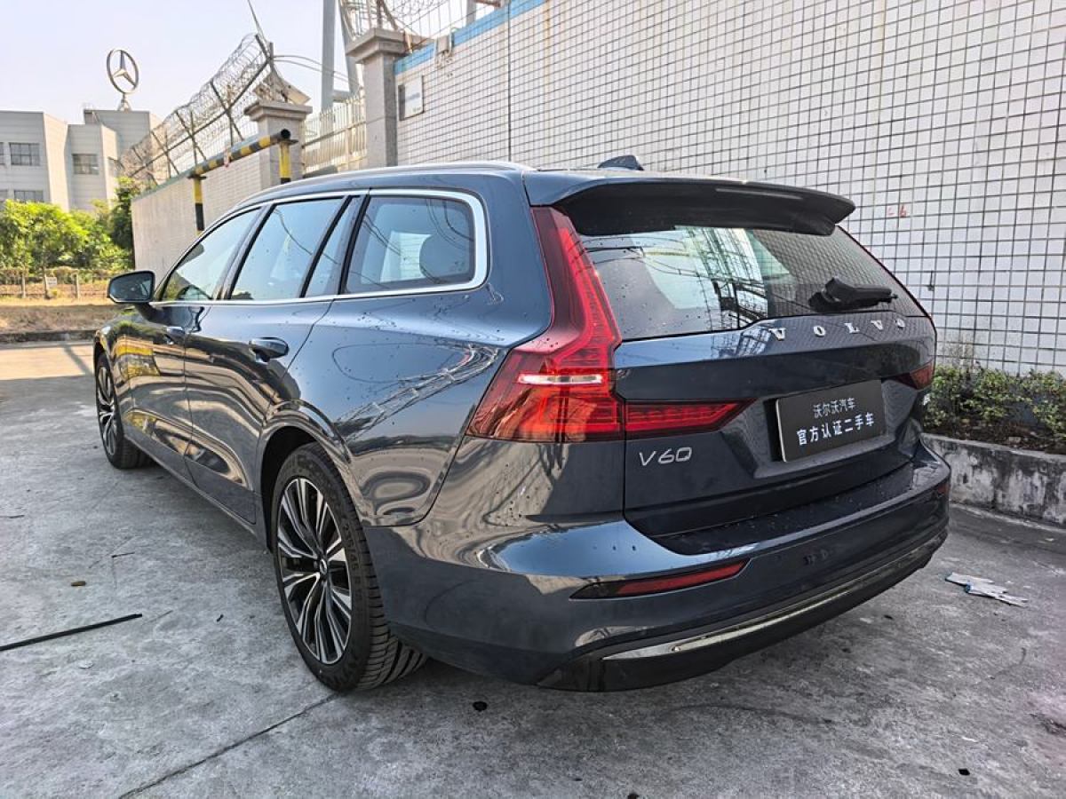 沃爾沃 V60  2024款 B5 智遠豪華版圖片