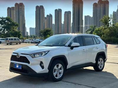 2021年7月 豐田 RAV4榮放 2.0L CVT兩驅(qū)都市版圖片