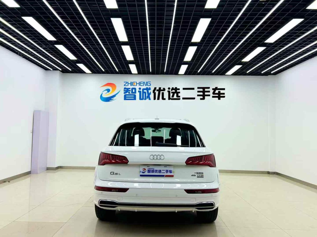 2019年1月奧迪 奧迪Q3  2019款  35 TFSI 時(shí)尚動(dòng)感型