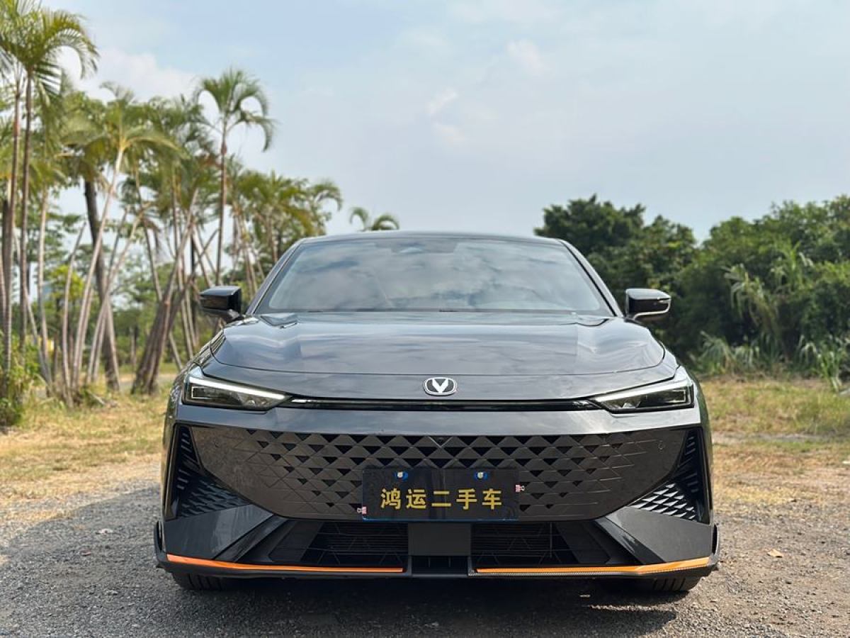 長安 長安UNI-V  2023款 1.5T 尊貴型圖片