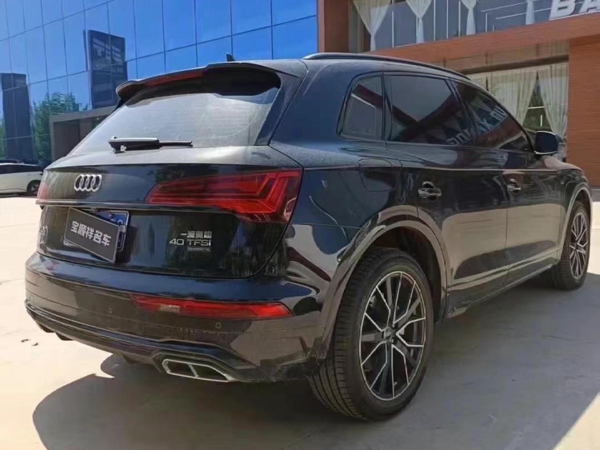 奧迪 奧迪Q5 e-tron  2023款 40 e-tron 星耀型 影武士版圖片