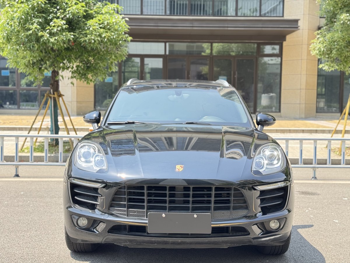 2016年3月保時(shí)捷 Macan  2016款 Macan 2.0T