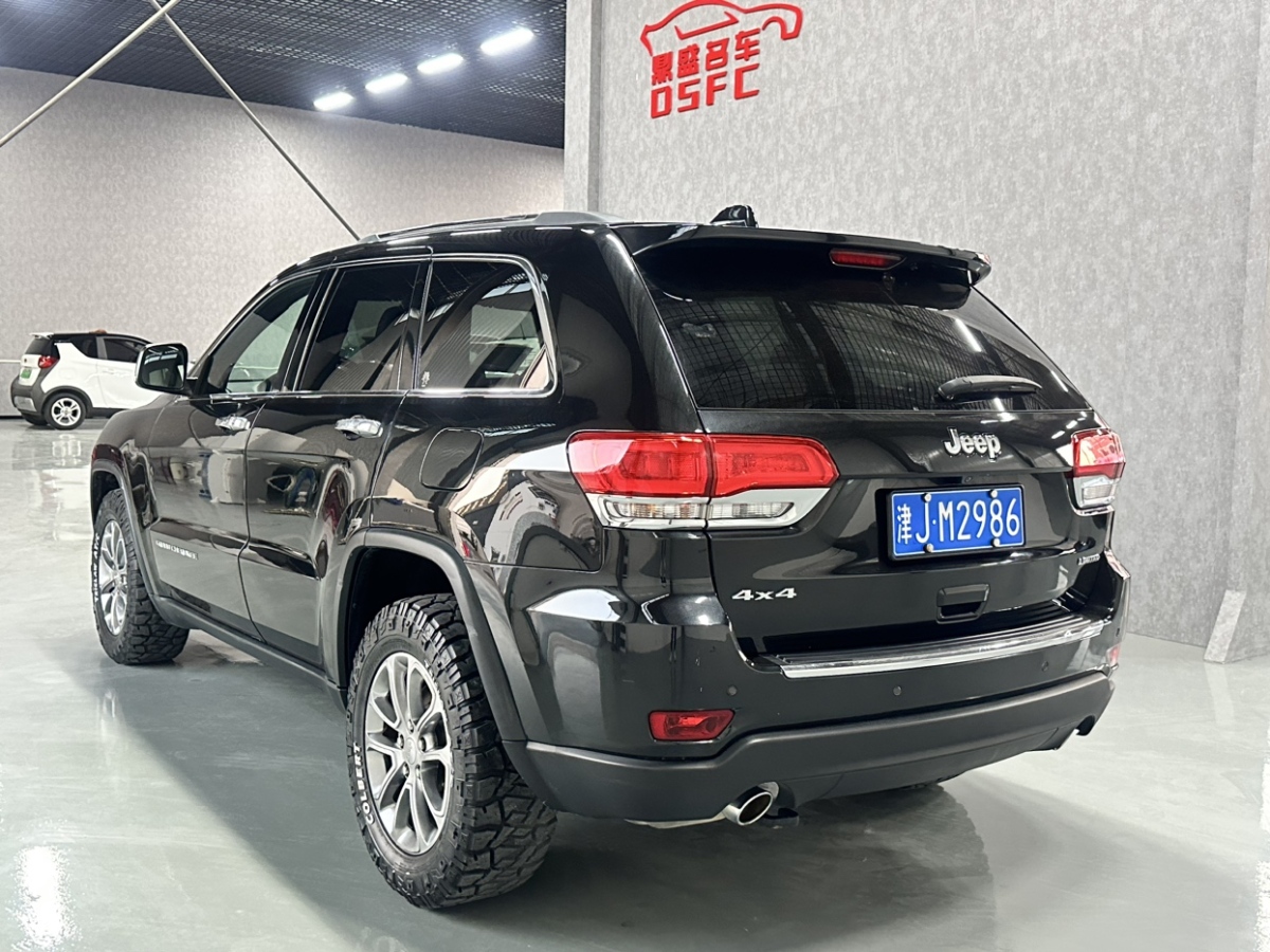 2015年02月Jeep 大切諾基  2014款 3.0L 舒享導(dǎo)航版