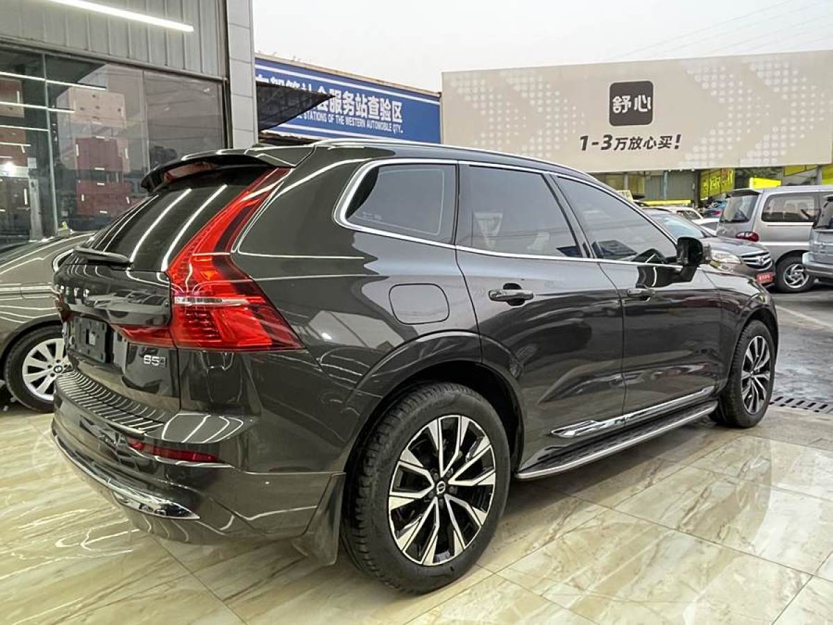 沃爾沃 XC60  2023款 B5 四驅(qū)智遠(yuǎn)豪華版圖片