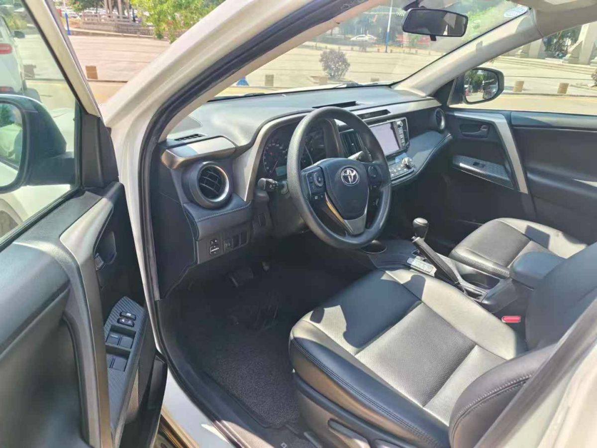 豐田 RAV4  2015款 2.0 兩驅(qū)風尚版圖片