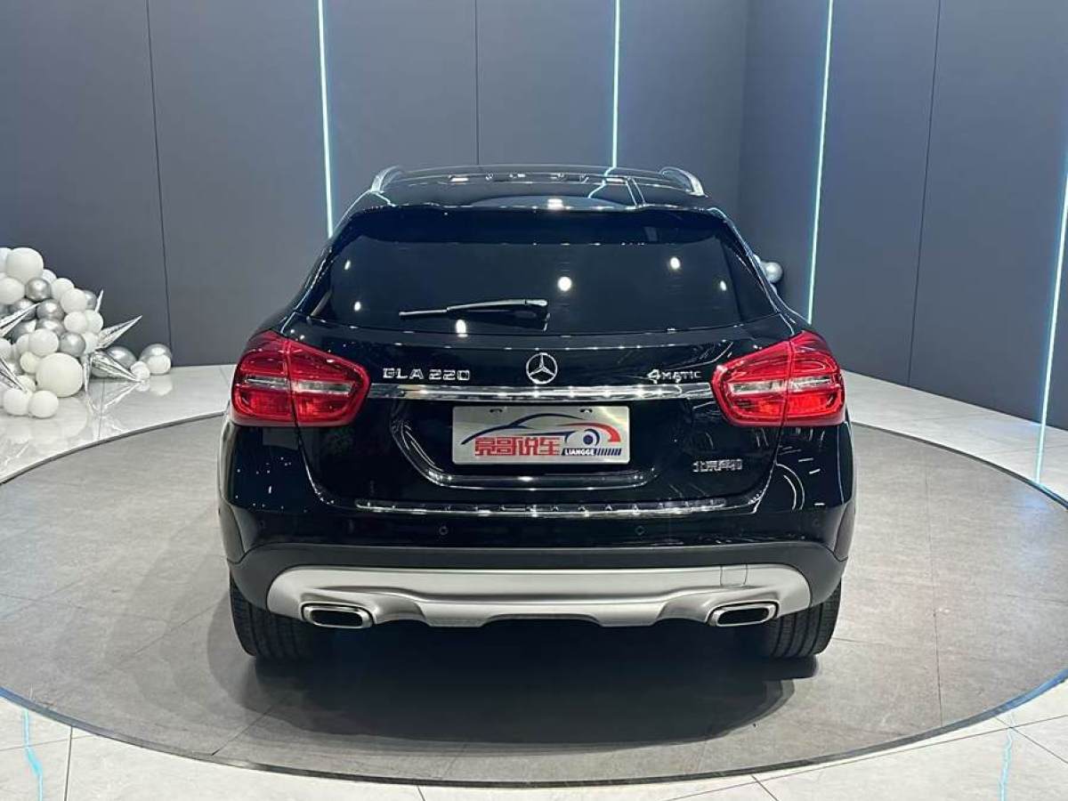 奔馳 奔馳GLA  2016款 GLA 220 4MATIC 時(shí)尚型圖片