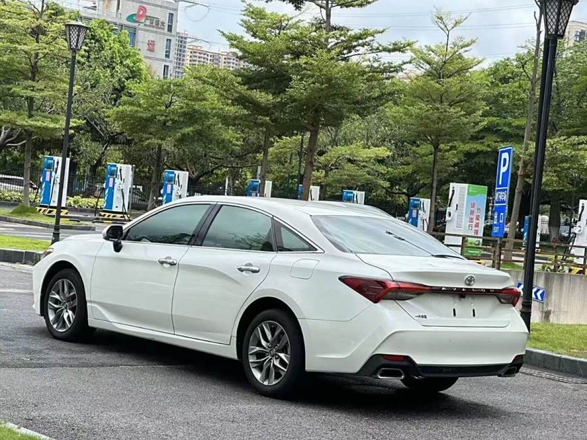 豐田 亞洲龍  2019款 2.0L 豪華版圖片