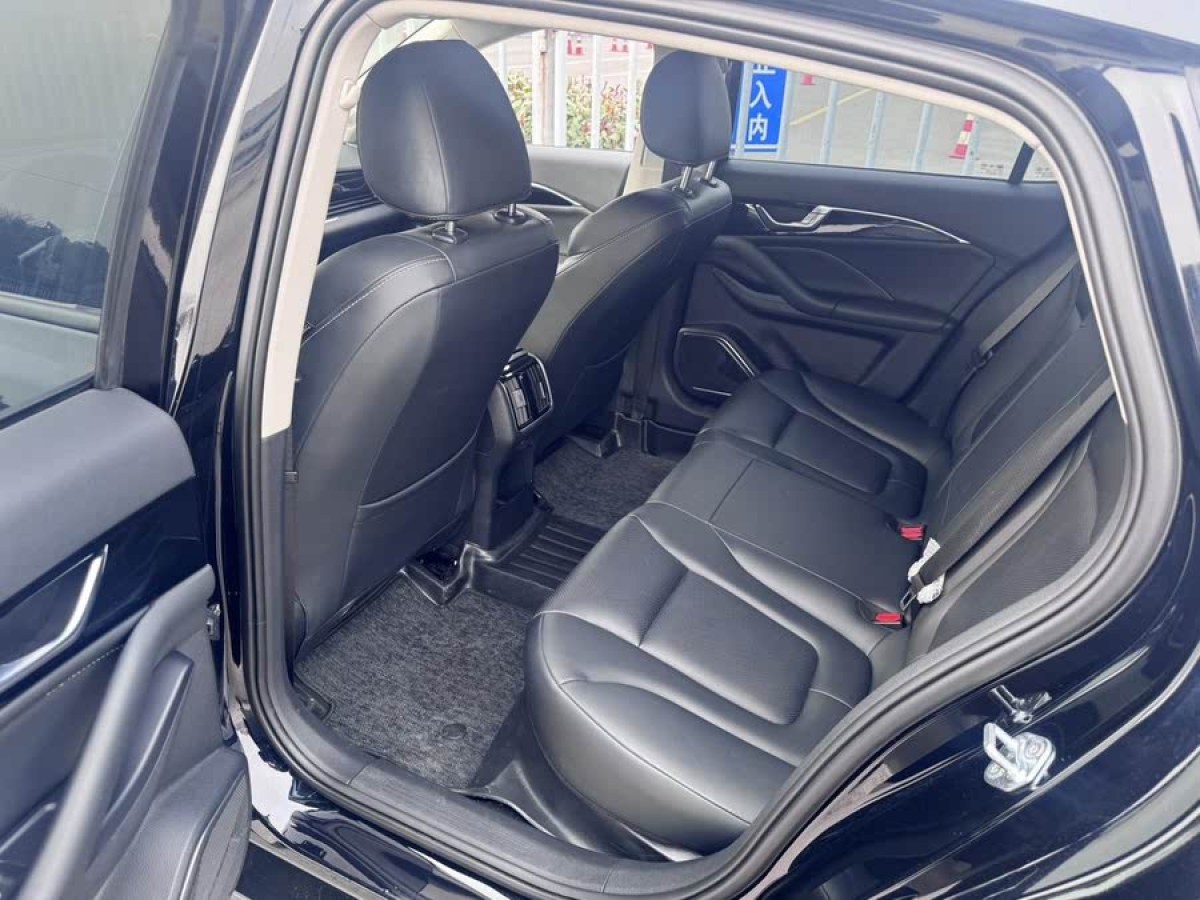 奔騰 B70  2023款 1.5T 自動樂享型70周年紀念版圖片