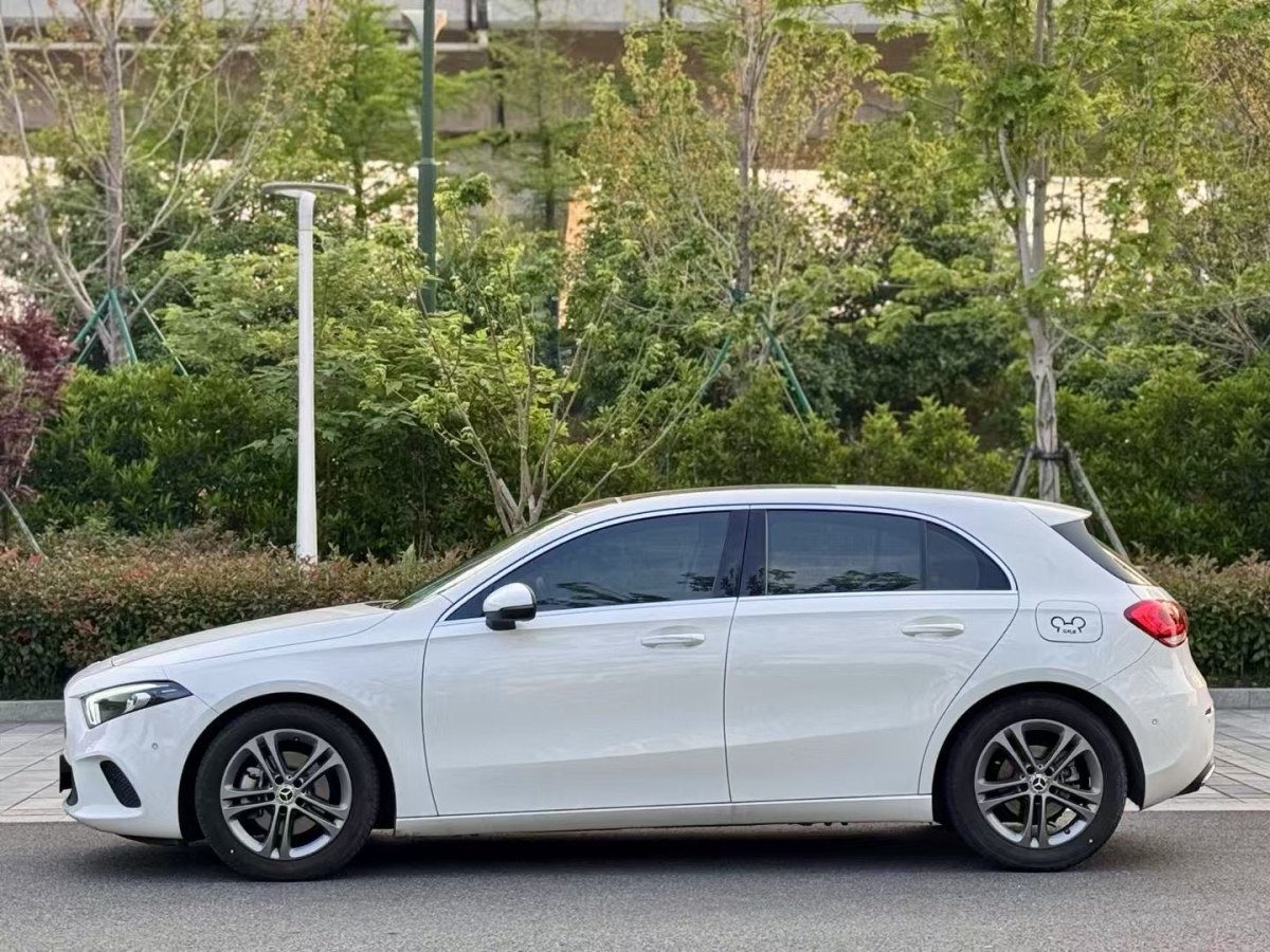 奔馳 奔馳A級  2019款 A 200 動感型圖片