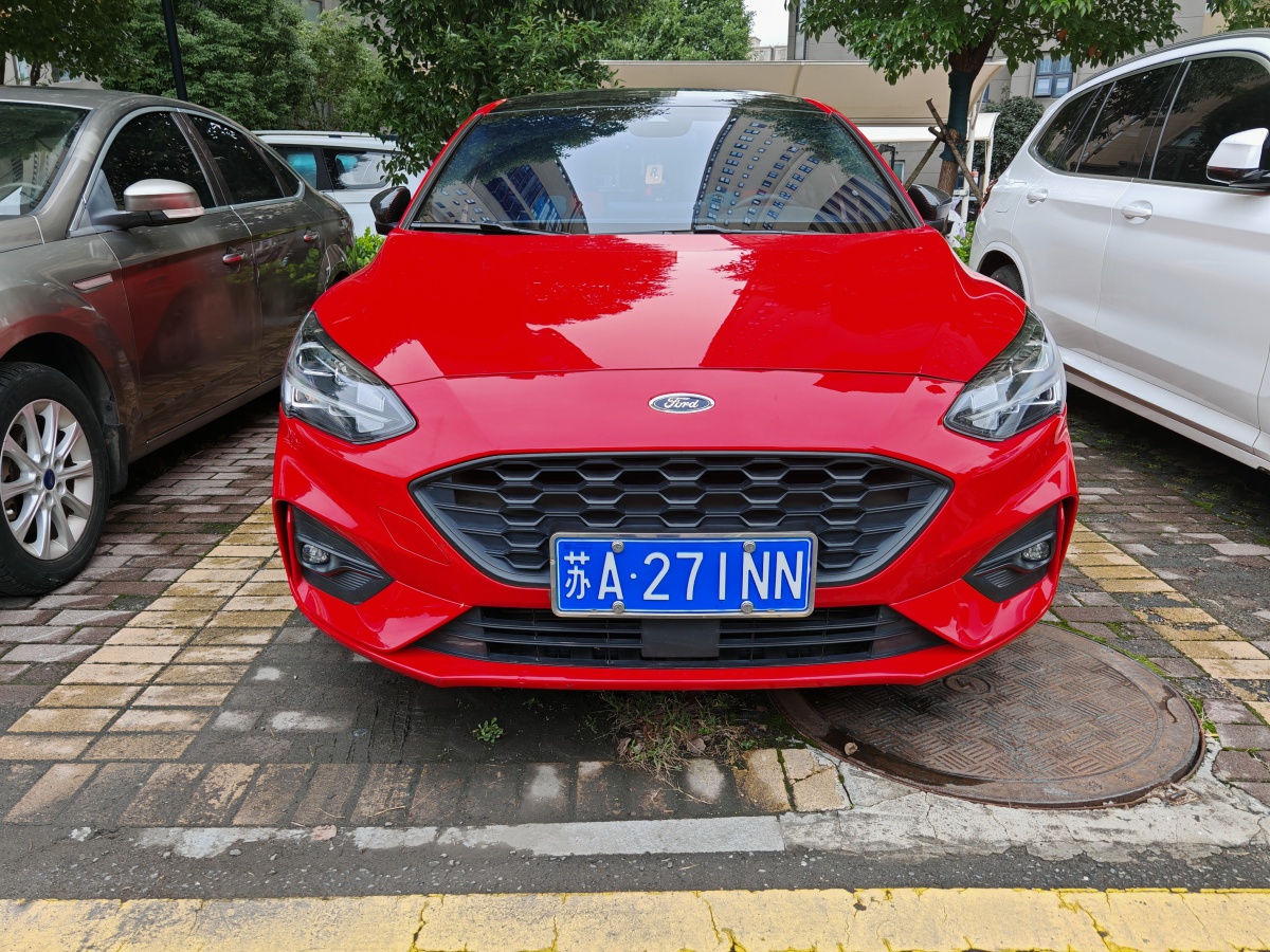 福特 福克斯  2020款 兩廂 EcoBoost 180 自動(dòng)ST Line圖片