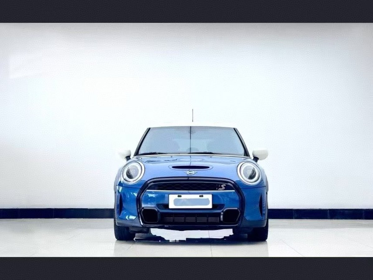 MINI MINI  2022款 改款 2.0T COOPER S 經(jīng)典派 五門版圖片