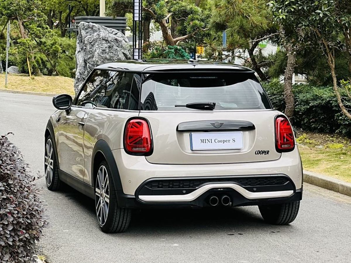 MINI MINI  2022款 改款 2.0T COOPER S 藝術(shù)家圖片