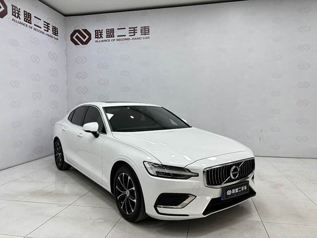 沃爾沃 S60L  2022款 B4 智逸豪華版圖片