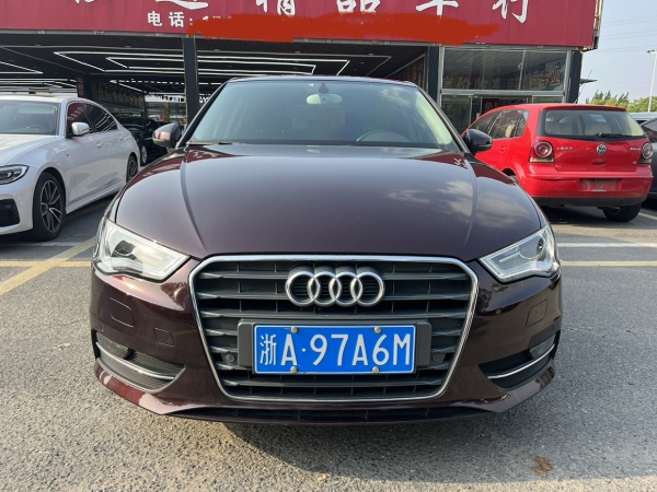 奥迪 奥迪A3  2015款 Sportback 35 TFSI 百万纪念智领型