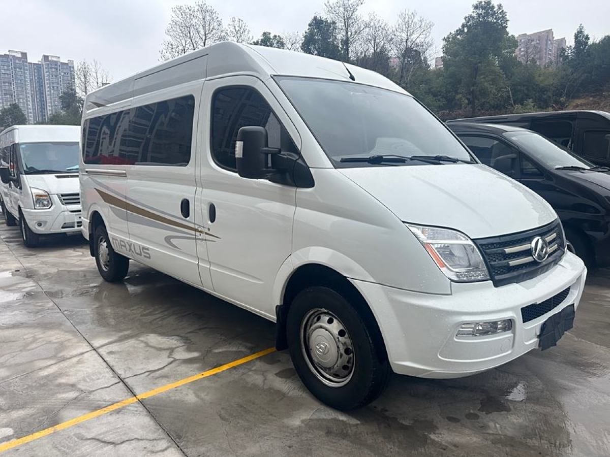 上汽大通 V80  2021款 2.0T PLUS 手動(dòng)商旅中軸中頂9座三排圖片