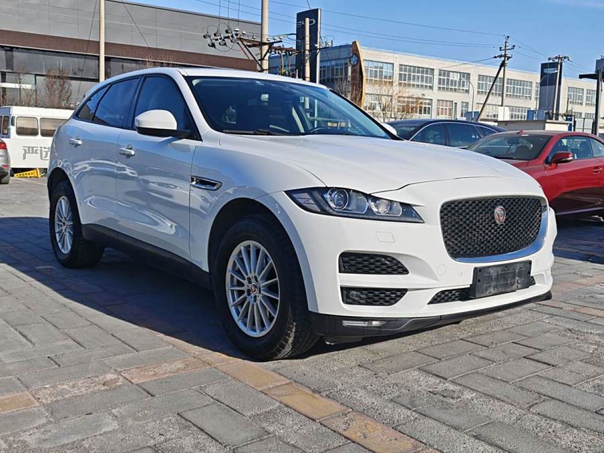 捷豹 F-PACE  2018款 2.0T 兩驅(qū)都市尊享版圖片