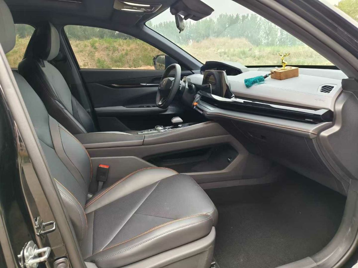 長安 長安UNI-V  2022款 1.5T 卓越型圖片